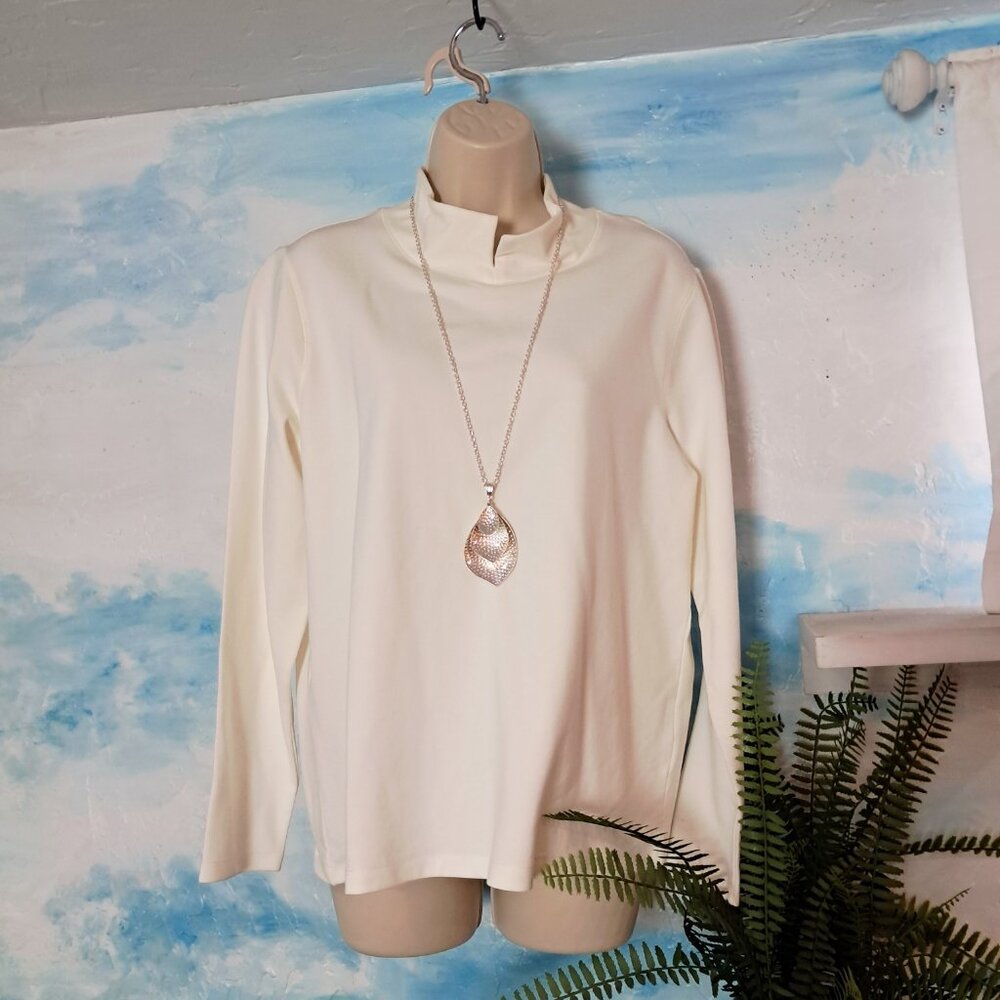 Renuar size L bright white silky warm top, NEW WITH TAGS
